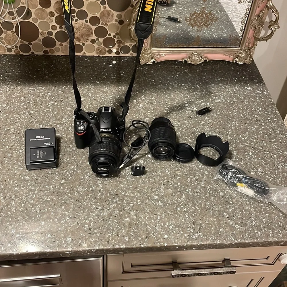 Nikon camera D3200 with extra lens